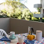 アパート Casa Del Faro - Baia Flaminia ペザロ